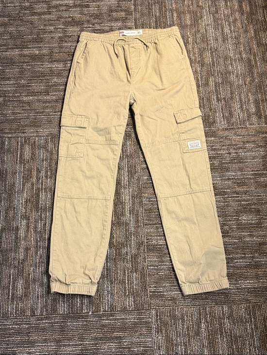 Levi's Other - Levi's Tan Khaki Cargo Jogger Pants with Logo Patch